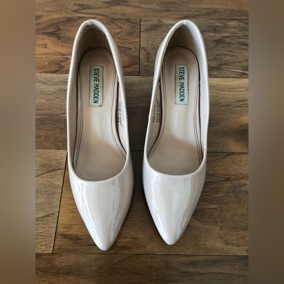 Heels🩰 - Picture 2 of 5